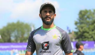 کرکٹر حسن علی کی جہاز میں ’فلائٹ اٹینڈنٹ‘ بننے کی کوشش