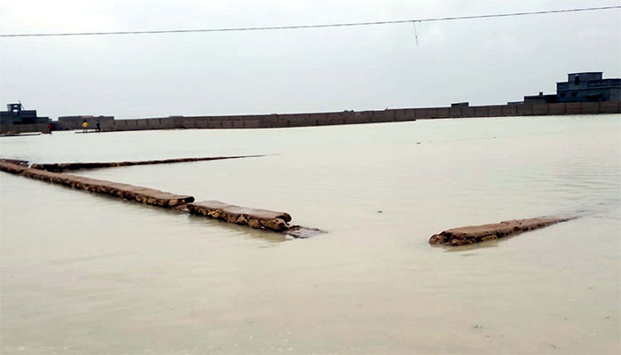 گوادر میں مسلسل موسلادھار بارش کے بعد سیلابی صورتِ حال—تصویر بشکریہ پی پی آئی