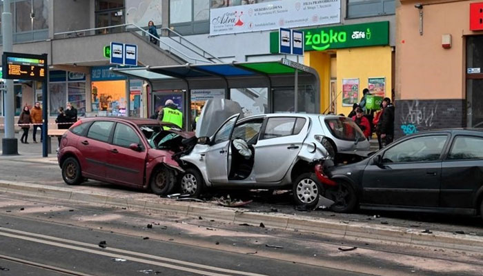 پولیس نے واقعے میں دہشتگردی کا امکان رد کردیا۔