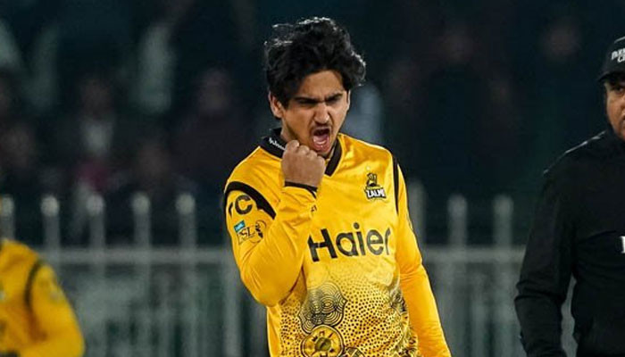 فوکس ہمیشہ بیٹنگ ہوتی ہے، بولنگ کا بھی موقع مل رہا ہے، صائم ایوب