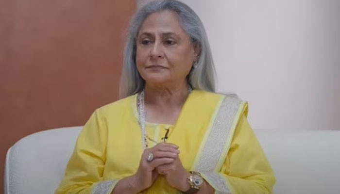 نوجوان نسل میں بے چینی کی وجہ انٹرنیٹ ہے، جیا بچن