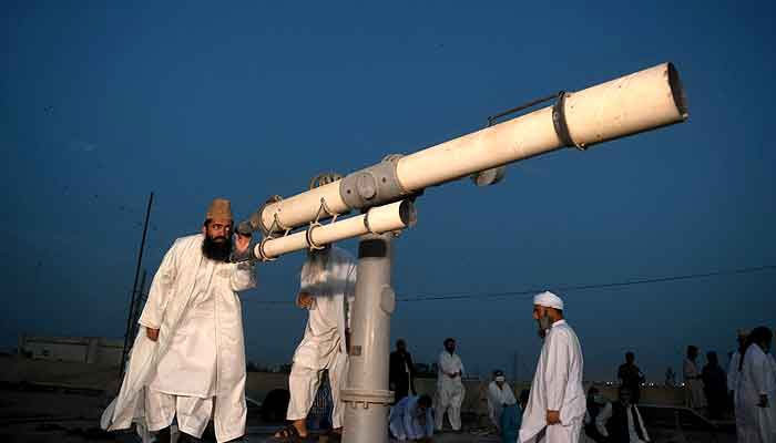 پیر کی شام رمضان المبارک کا چاند نظر آنے کا قوی امکان