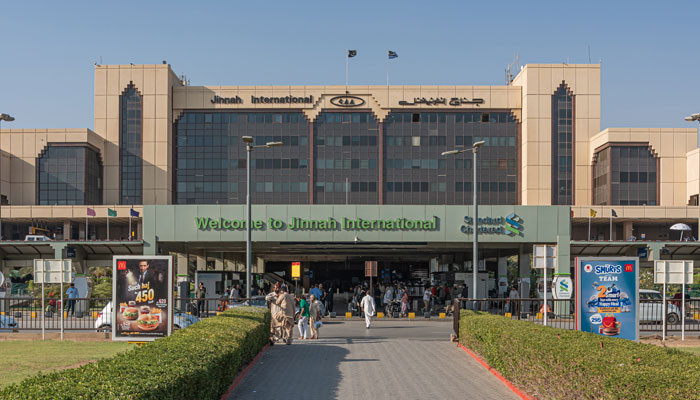 پی آئی اے کی پشاور ابوظبی پرواز کی کراچی میں ٹیکنیکل لینڈنگ