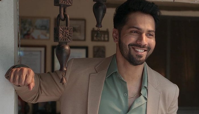 Varun Dhawan gets too honest for his ‘Bawaal’ award speech