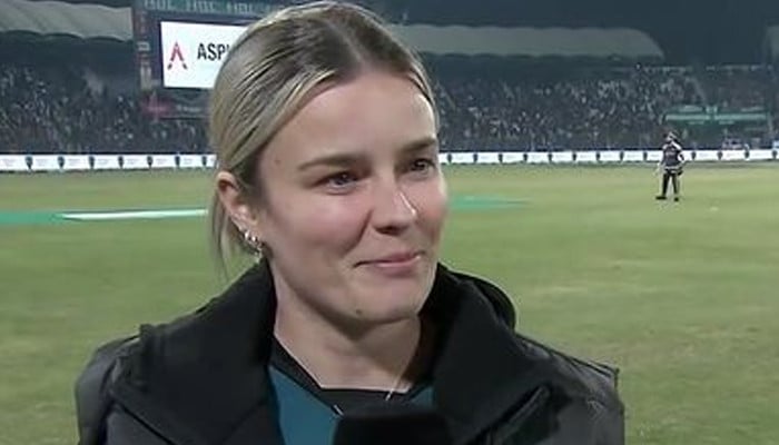 ملتان سلطانز کی اسپن بولنگ کوچ روزے رکھنے لگیں