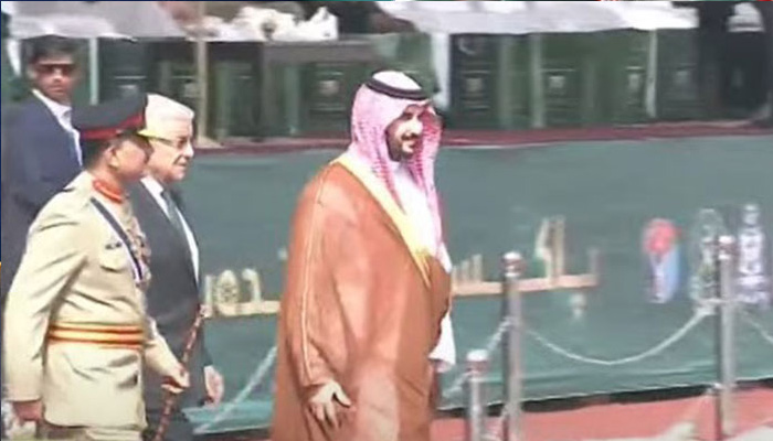 سعودی وزیر دفاع شہزادہ خالد بن عبدالعزیز کی یوم پاکستان پریڈ میں شرکت