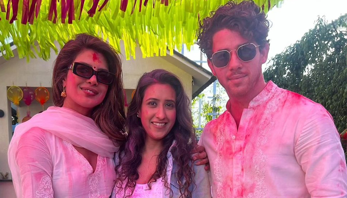 Priyanka Chopra dances next to Nick Jonas on Holi