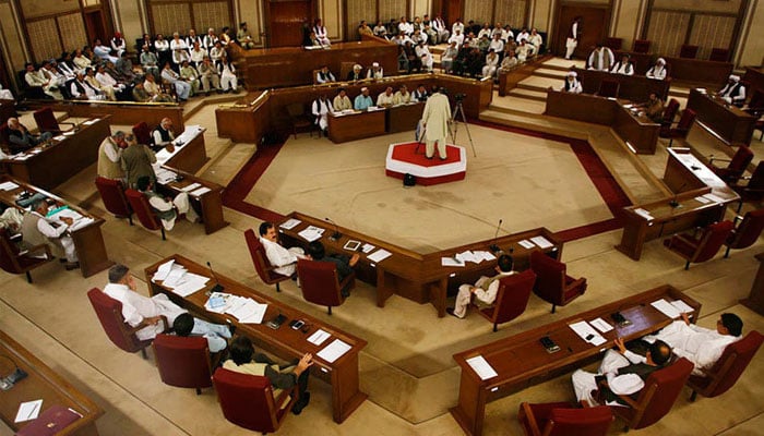 بلوچستان سے سینیٹ کی 11 نشستوں پر 13 امیدوار میدان میں رہ گئے