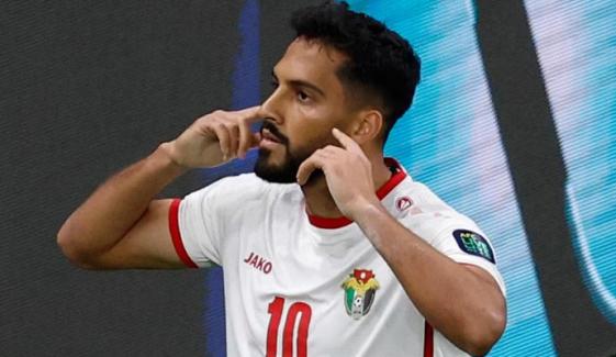 اردن کے فٹبالر موسیٰ التعمری نے نمازِ تراویح کی امامت کی