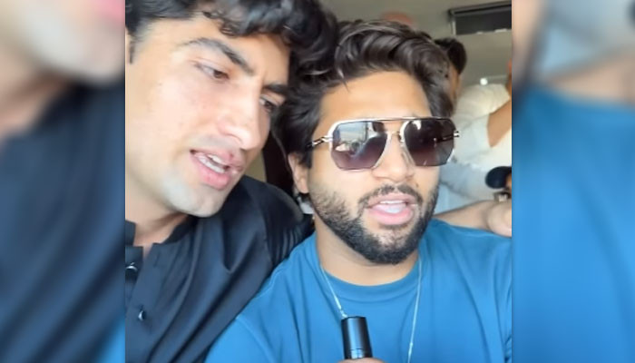 قومی کرکٹرز کی مدینہ کے سفر کے دوران نعت پڑھتے ویڈیو وائرل