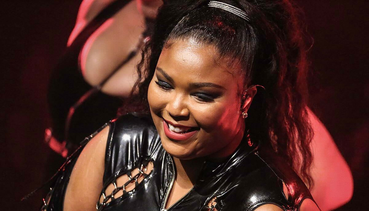 Lizzo announces quit from music industry: 'I'm tired' 