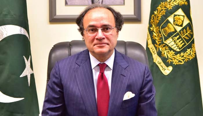 Pakistan’s finance minister leaves banker life behind to fix country’s economy