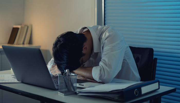 Only 26% Americans say they get sleep for at least 8 hours per night