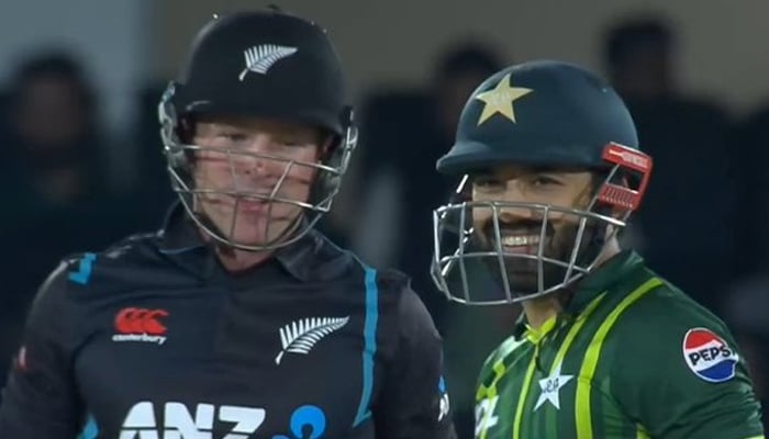 پاکستان نے نیوزی لینڈ کو 7 وکٹوں سے ہرادیا