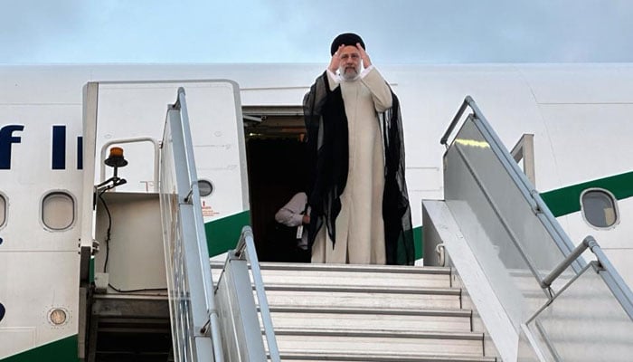 ایرانی صدر ڈاکٹر ابراہیم رئیسی دورۂ پاکستان مکمل کر کے واپس روانہ ہو رہے ہیں