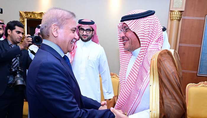 اس موقع پر جنرل سیکریٹری آل تویجری نے کہا کہ پاکستان میں سعودی سرمایہ کاری پر جنگی بنیادوں پر کام شروع کردیا گیا۔