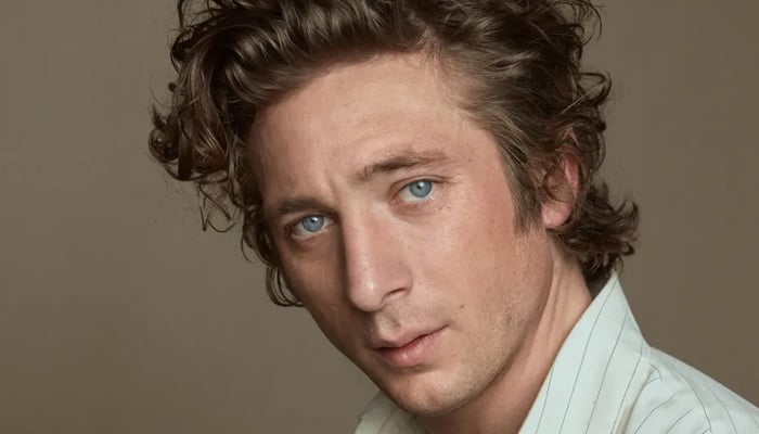 Everything to know about Jeremy Allen White