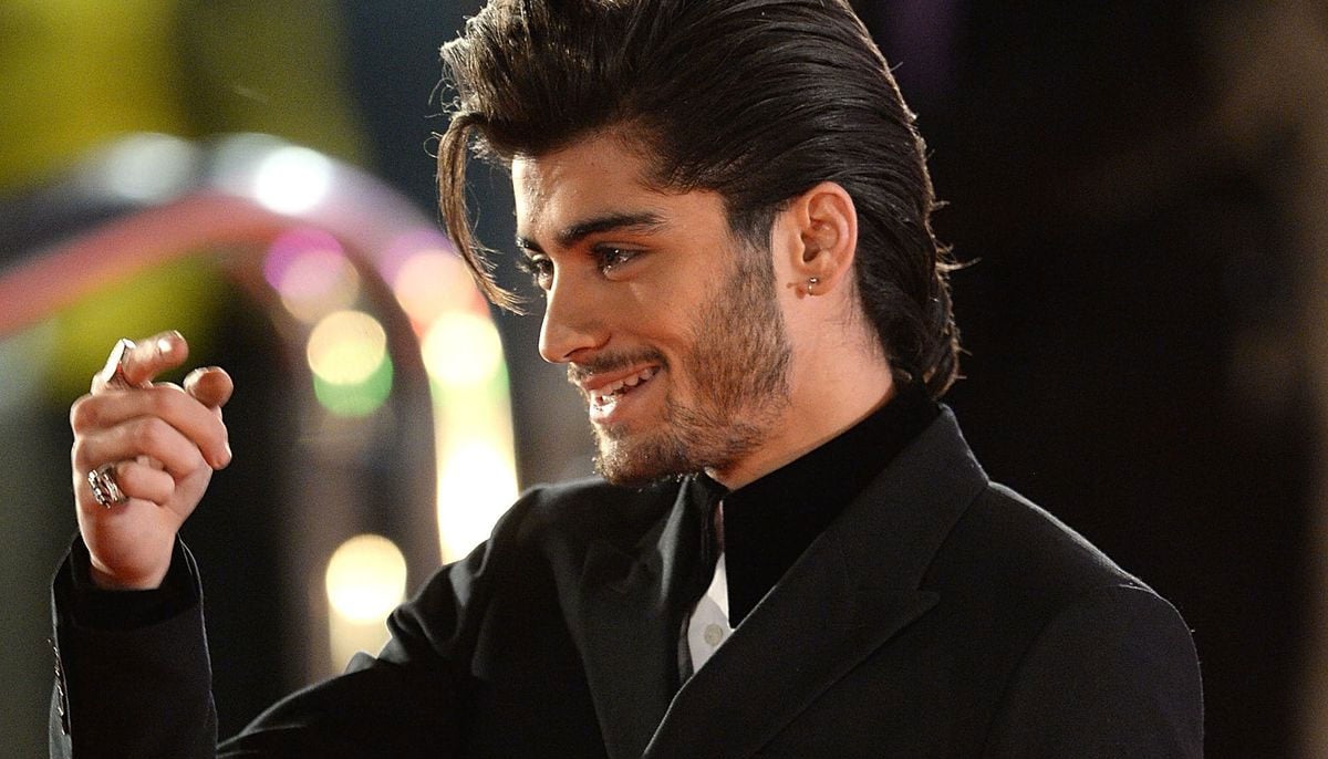 Zayn Malik announces first-ever solo concert, fans 'cryinggg' 