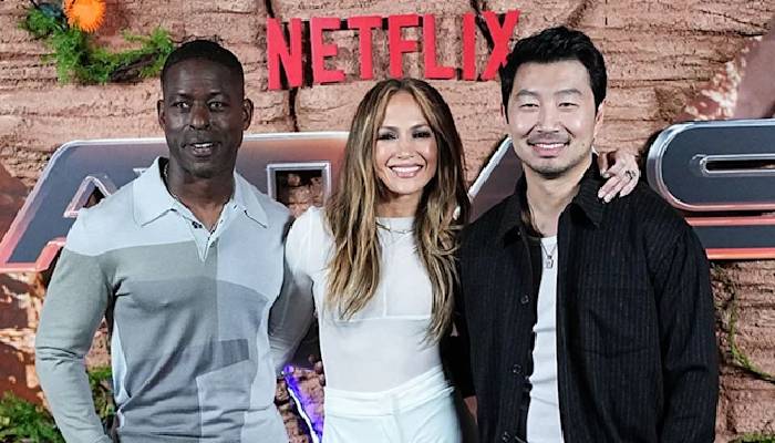 Jennifer Lopez stuns at Netflix's 'Atlas' photo call in New York