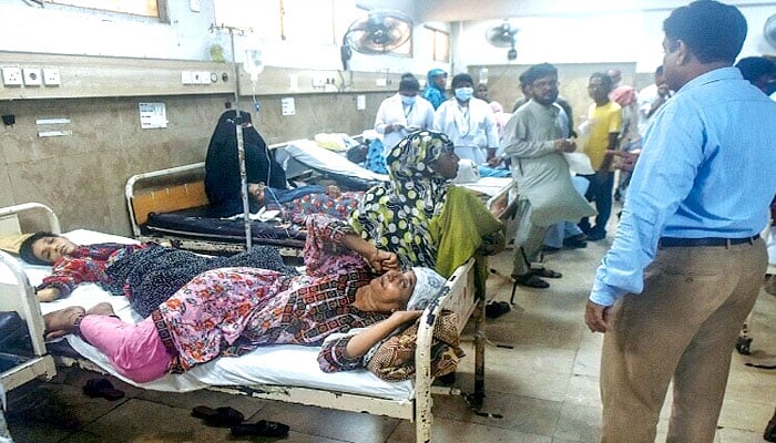 کراچی میں گیسٹرو کے مریضوں میں اضافہ --- فائل فوٹو