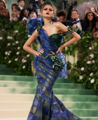 Zendaya nails Met Gala look, 'reawakens fashion' in reimagined Galliano