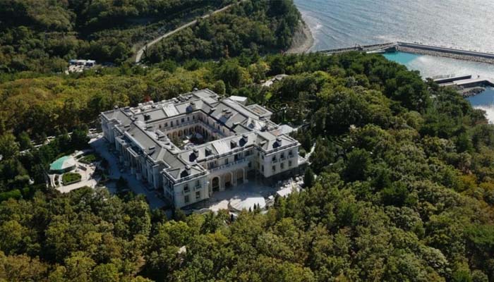 Russian President Putin’s black sea palace renovated to add home church: See 