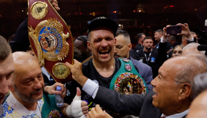 Oleksandr Usyk becomes undisputed world’s heavyweight champion