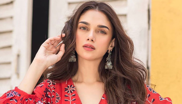 Aditi Rao Hydari expresses her uncertainty regarding her Gajagamini walk in 'Heeramandi'
