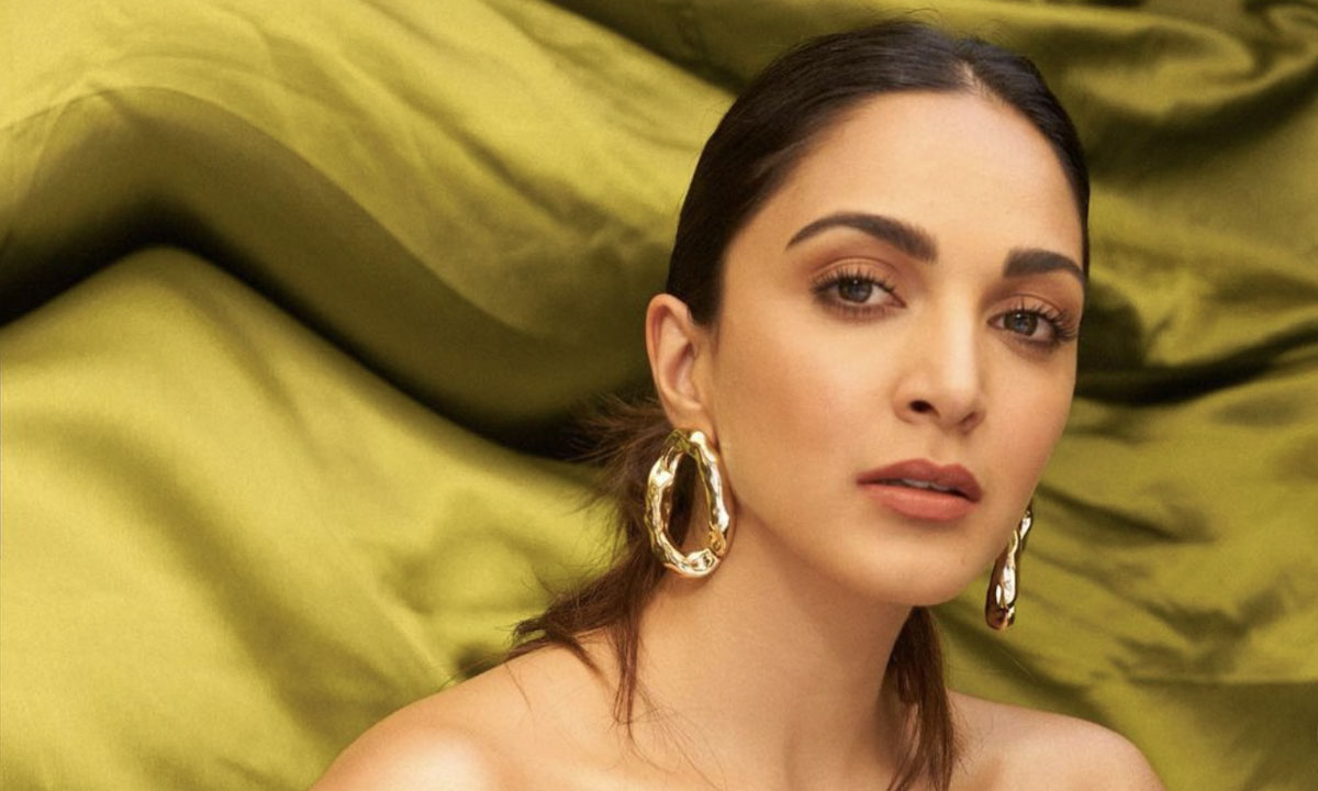 Lok Sabha elections 2024: Kiara Advani casts her vote in white chikankari dress 