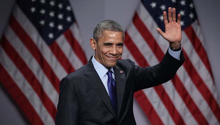 Obama makes surprise appearance at state dinner for Kenya 