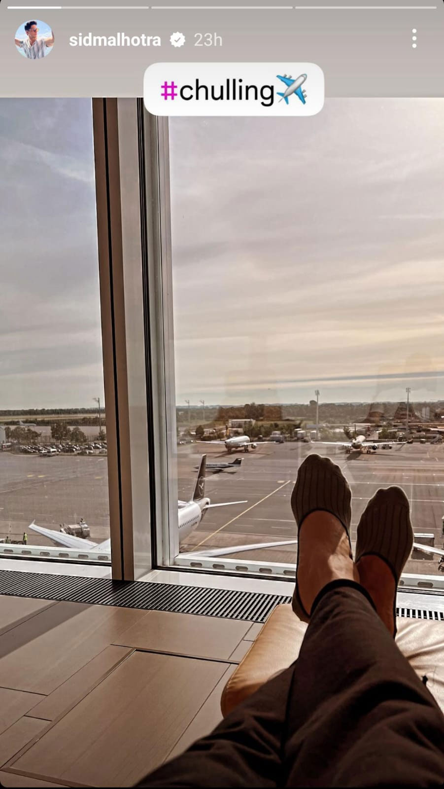Sidharth Malhotra shares Kiara Advani flight nap look: ‘What a view”
