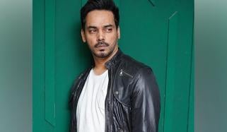 اداکار گوہر رشید نے گرمی پر قابو پانے کا آسان طریقہ بتادیا