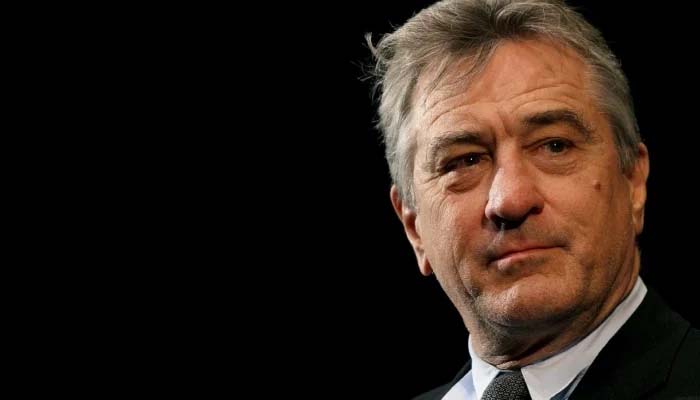 Robert De Niro fumbles leadership award due to his ‘angry’ political stance