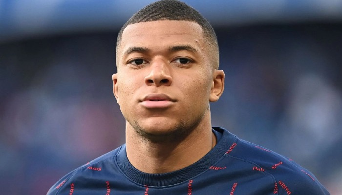 Kylian Mbappe signs contract to join Real Madrid