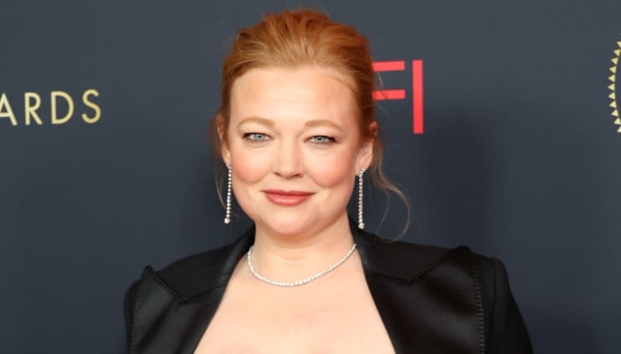 'Succession' star Sarah Snook joins Peacock as lead in new thriller 'All Her Fault'