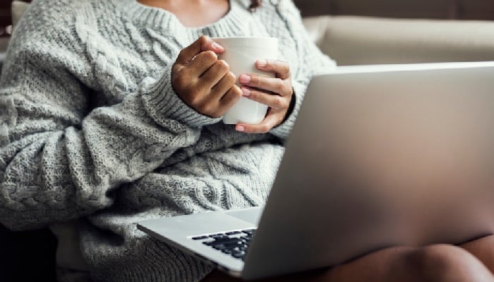 Are you putting your health at risk by placing laptop on your lap?