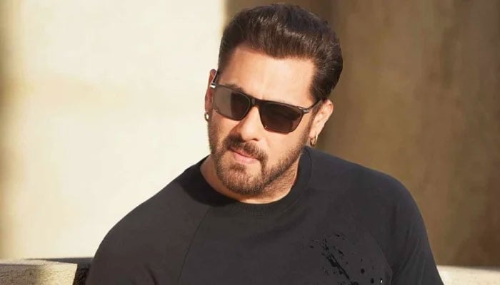 Salman Khan gears up to commence shooting for 'Sikandar' on THIS date 