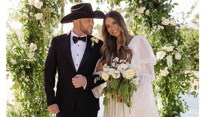 Cole Swindell gets hitched to Courtney Little in Sonoma