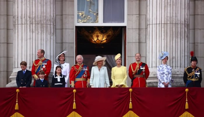 Kate Middleton, William take to Palace balcony in first appearance in six months