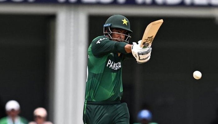 ٹی ٹوئنٹی ورلڈکپ :  پاکستان نے آئرلینڈ کو 3 وکٹ سے شکست دے دی