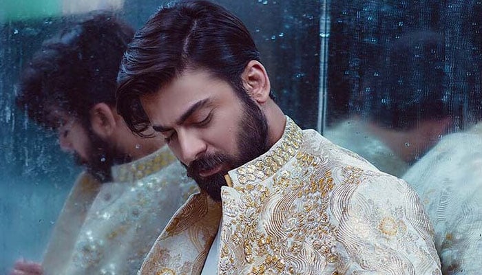 Fawad Khan shares sizzling updates regarding his ongoing, upcoming projects 