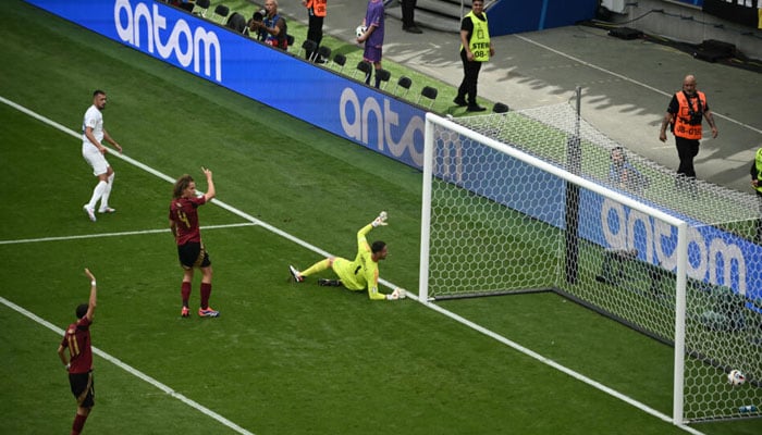 یورو کپ فٹ بال، سلواکیہ نے بیلجیئم کو شکست دے دی