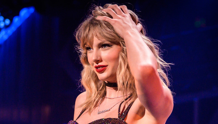 Taylor Swift stuck in alluring bar frenzy ahead of Dublin visit