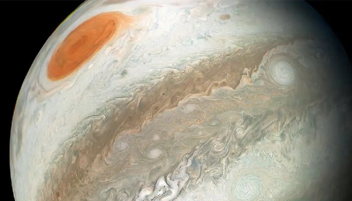 Jupiter's Great Red Spot defies 1665 astronomical observations