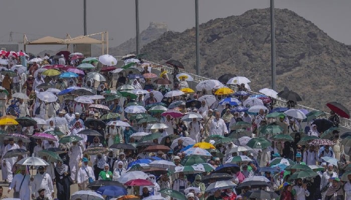 Over 1,000 pilgrims die during Hajj in Saudi Arabia amid extreme heat