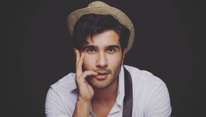 Feroze Khan requests prayers for his ailing father 