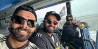 بھارتی ٹیم کا شاندار استقبال، کھلاڑی بھنگڑے ڈالنے سے خود کو نہ روک سکے