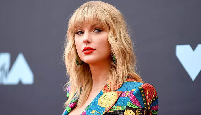 Taylor Swift surprises fans with her Favorite Songs’ at 113th Eras Tour show