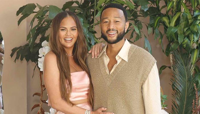 Chrissy Teigen compares John Legends baby photo to Son Wrens