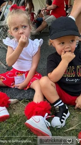 Brittany Mahomes, kids step out to watch Patrick at Kansas City Chiefs training camp